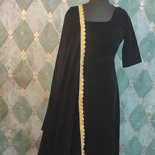 Zaina customise